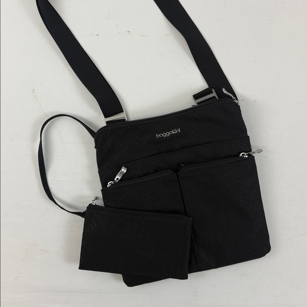 baggallini Horizon Crossbody Organizer Bag Black Adjustable Strap